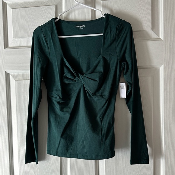 NWT: Long Sleeve Twisted Front V-Neck - Picture 2 of 7